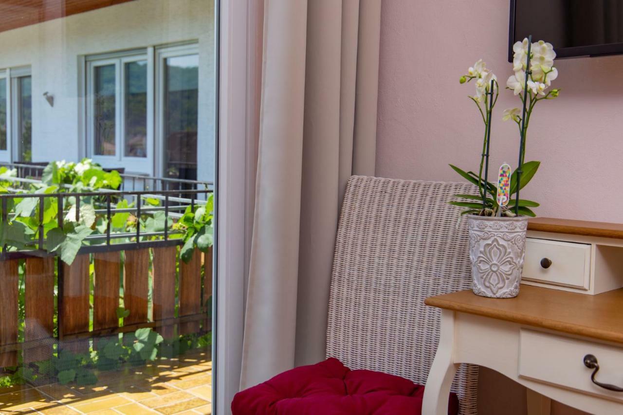Hotel Weingut Gerd Muellers Kröv Exteriér fotografie